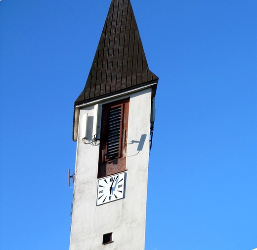 Zegar i dzwonnica na wiey
