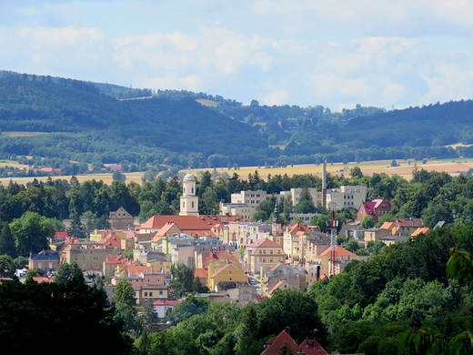 Widok na miasto z ruin zamku winy