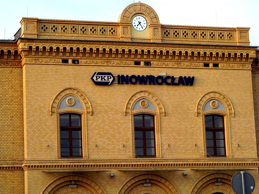 Wschodni fronton dworca