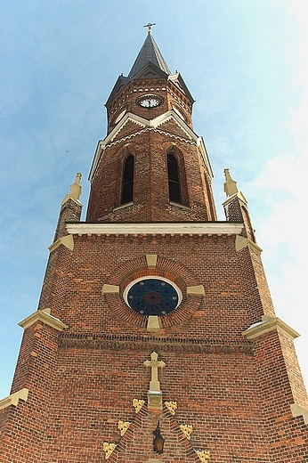 Wieża kościoła p.w. Matki Bożej Szkaplerznej w Stalowej Woli - Rozwadowie