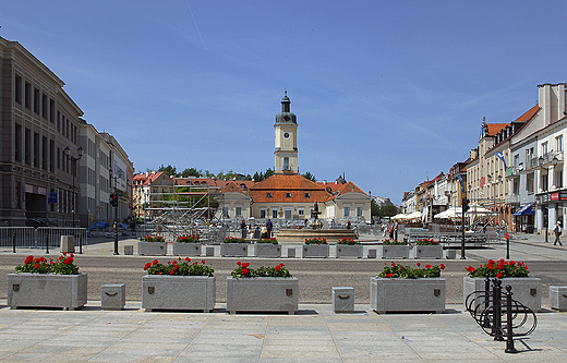 Biaystok. Rynek z widokiem na ratusz.