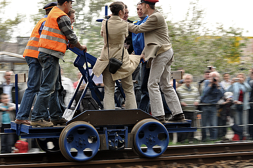 Wolsztysk parad parowozw koczy przejazd zabytkowych drezyn. Dni Pary 2010