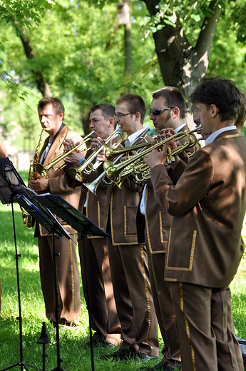 Strojenie instrumentw. Miejska Orkiestra Dta MODERATO