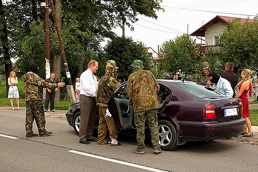 Lipa - charakterystyczna dla wsi tzw. brama weselna