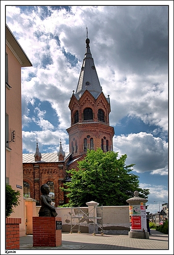Konin - pomnik pisarki Zofii Urbanowskiej