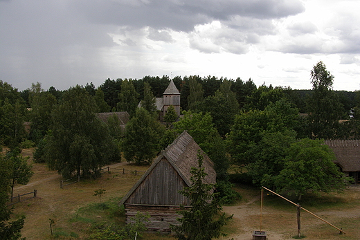 Skansen we Wdzydzach Kiszewskich. Widok z wiatraka.