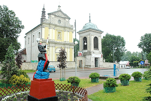 Chmielnik - pomnik straaka - ochotnika