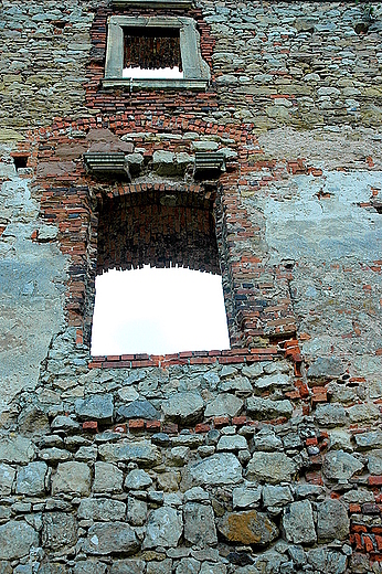 Siewierz - gotyckie portale okienne