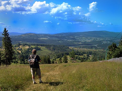 Panorama Beskidu lskiego ogldana podczas zejcia z Rachowca.