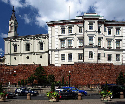 Widok na zamek spod teatru.