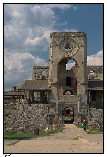 Ujazd - fragment ruin zamku