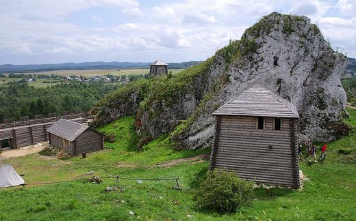 Podzamcze. Gra Birw - grodzisko sredniowieczne.