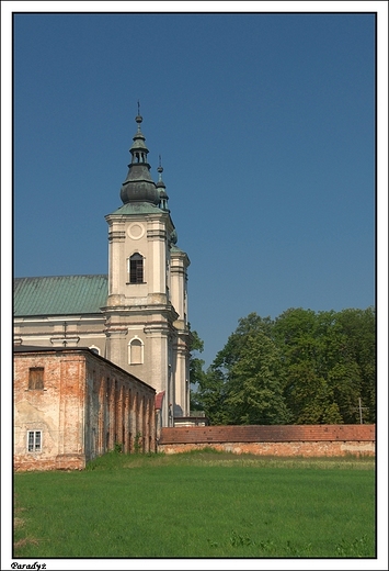 Parady - klasztor oo. bernardynw i koci p.w. Przemienienie Paskiego