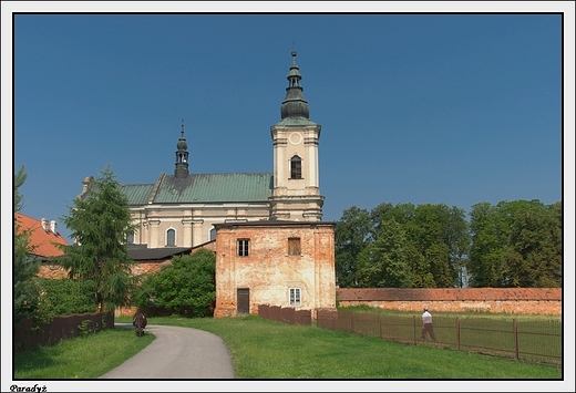 Parady - klasztor oo. bernardynw i koci p.w. Przemienienie Paskiego