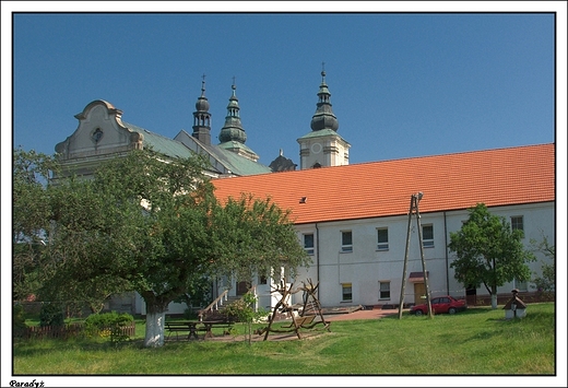 Paradyż - budynki klasztorne i Sanktuarium Chrystusa Cierniem Koronowanego (