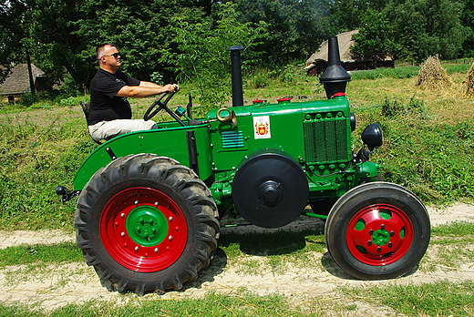 Cignik rolniczy URSUS z 1949 r. w Muzeum Wsi Radomskiej.