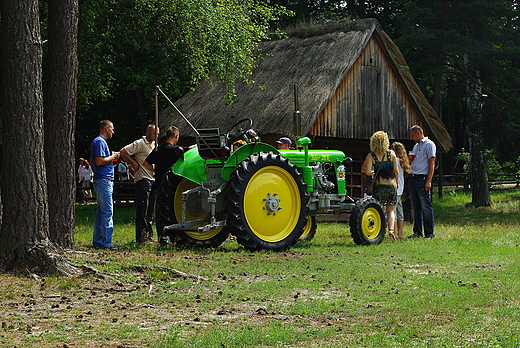 Cignik rolniczy ZETOR z 1956 r. w Muzeum Wsi Radomskiej.