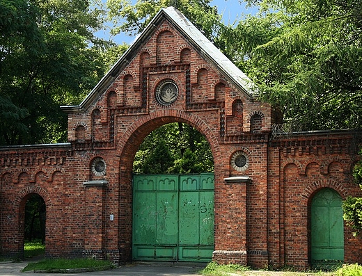 Boczne wejcie -Zesp klasztorny w Katowicach-Panewnikach