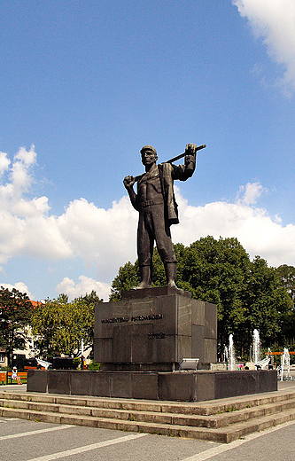 Zabrze. Pomnik Wincentego Pstrowskiego.