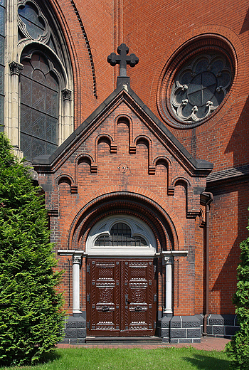 zabrze. Koci w. Anny-neoromaski portal.