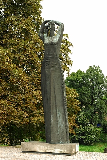 Racibrz- pomnik Matki Polki