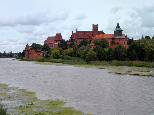 Malbork. Zamek od strony Nogatu.