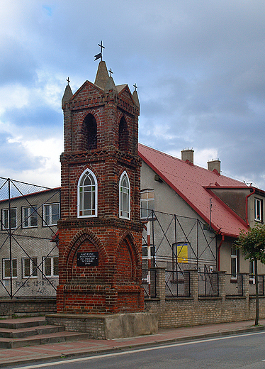 Kunica. Kapliczka w. Antoniego zbudowana na pamitk sztormu z 1899r.