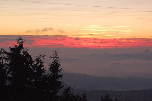 Wielka Racza (1236 m.n.p.m.) - zimowy zachd soca. Beskid ywiecki