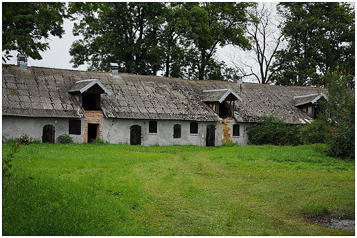 Stare zabudowania gospodarskie. Nieciszewo