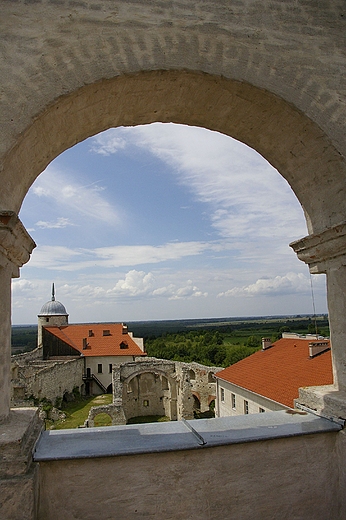 Janowiec - widok na dzedziniec zamku Firlejów.