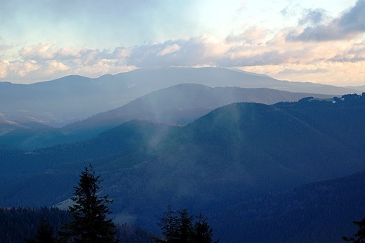 Widok z Wielkiej Raczy na Pilsko oraz bliszy Mucu. Beskid ywiecki