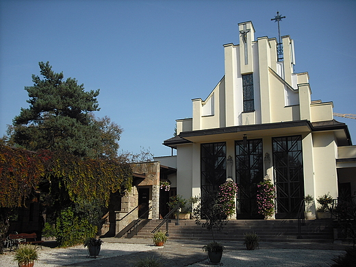 Podkowa Lena. Koci p.w. w. Krzysztofa.