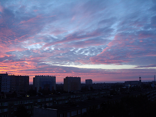 miasto budzi sie ze snu