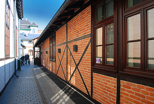 Krakw. Muzeum Inynierii Miejskiej. Po prawej - dawna zajezdnia tramwajw konnych.