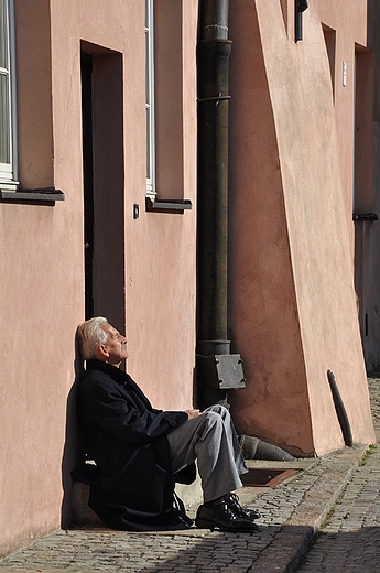 jesienne slonce na warszawskiej starwce