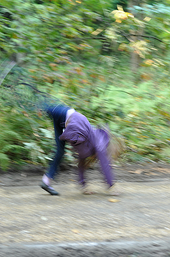 Dzieci w rogowskim arboretum