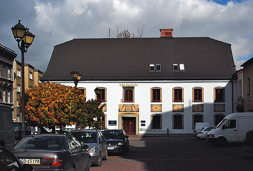 Bielsko-Biaa. Zabytkowy pnobarokowy budynek BRE Banku- dawny dom cechowy sukiennikw.