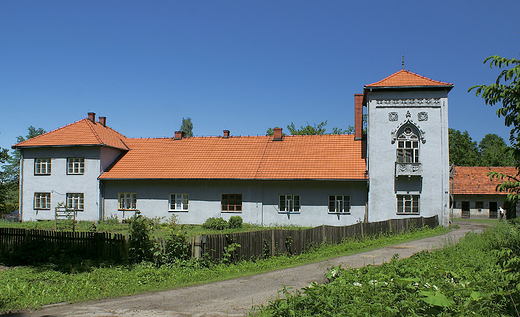 Paac w  Osieku koo Owicimia - zabudowania przydworskie.