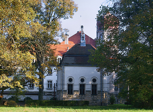 Zesp paacowo-parkowy w Brynku