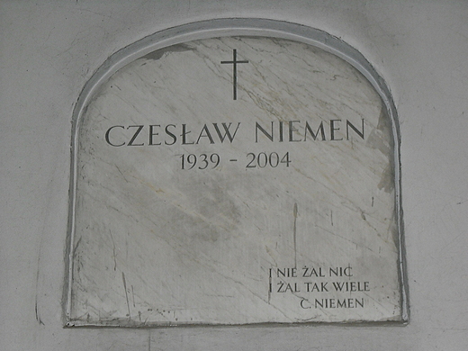 Warszawa. Stare Powzki. W Alei Zasuonych.