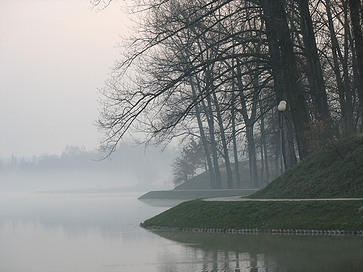 Poranek nad kieleckim zalewem