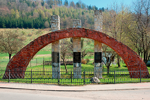 Kudowa - pomnik Przyjani polsko-czesko-niemieckiej