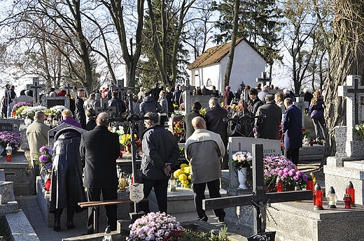 cmentarz w Brochowie (na 1 listopada)