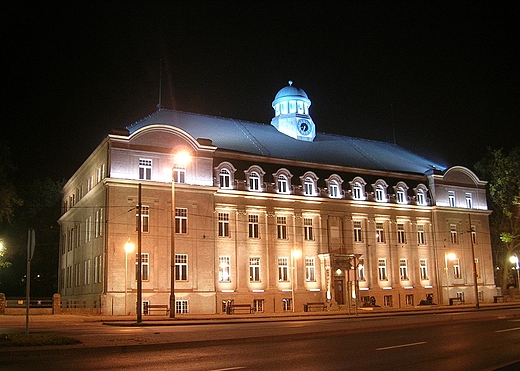 Dawny budynek Huty Zabrze - Siedziba dyrekcji Donnersmarckhutte z 1907r.