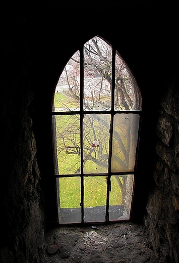 Okno w wiey piastowskiej