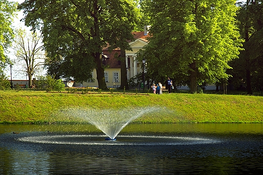 Kominek - zabytkowy park