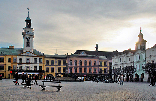 Cieszyski Rynek przed zachodem soca.