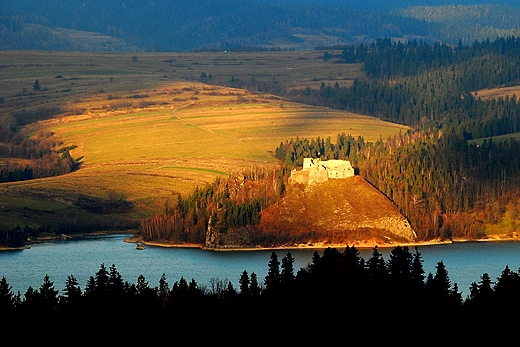 W ostatnich promieniach zachodzcego soca