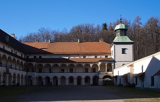 Zamek magnacki w Suchej Beskidzkiej.