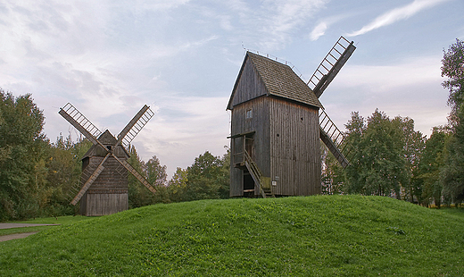 Muzeum Wsi Opolskiej - wiatraki